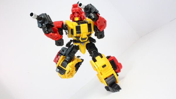 Transformers Mastermind Creations Headstrong R05 Fortis Video Review Shartimus Prime Image  (22 of 45)